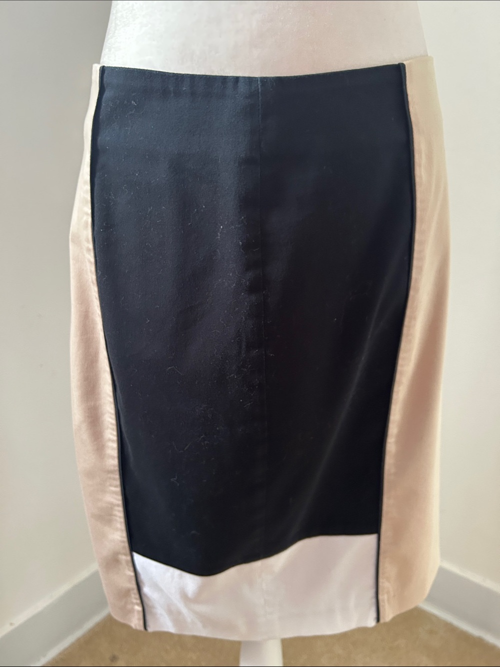 WHBM Colorblock Black and Beige Pencil Skirt sz 6